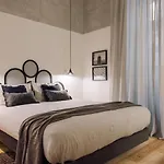 Kamour - 2 Bedrooms And Balcony In Baixa Lissabon