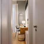 Kamour - 2 Bedrooms And Balcony In Baixa