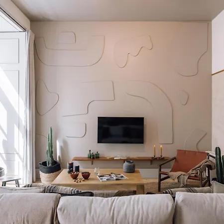 Kamour - 2 Bedrooms And Balcony In Baixa 리스본