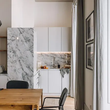 Kamour - 2 Bedrooms And Balcony In Baixa 아파트