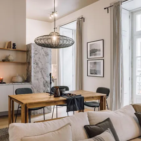 Kamour - 2 Bedrooms And Balcony In Baixa Apartmán Lisboa