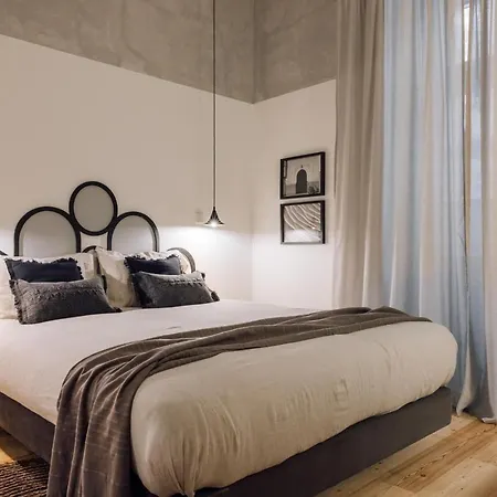 Kamour - 2 Bedrooms And Balcony In Baixa Lisbona