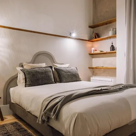 Daire Kamour - 2 Bedrooms And Balcony In Baixa Lisboa