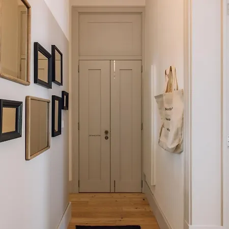 Kamour - 2 Bedrooms And Balcony In Baixa Daire *