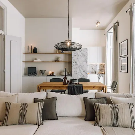 Apartment Kamour - 2 Bedrooms And Balcony In Baixa