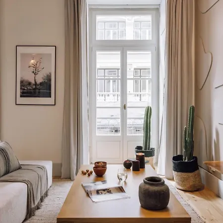 Apartment Kamour - 2 Bedrooms And Balcony In Baixa Lissabon