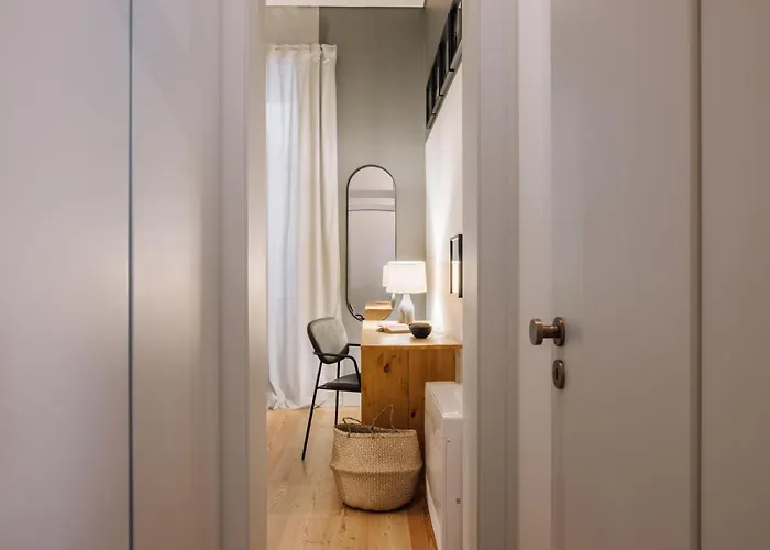 Kamour - 2 Bedrooms And Balcony In Baixa