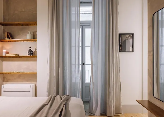 Kamour - 2 Bedrooms And Balcony In Baixa Lisboa